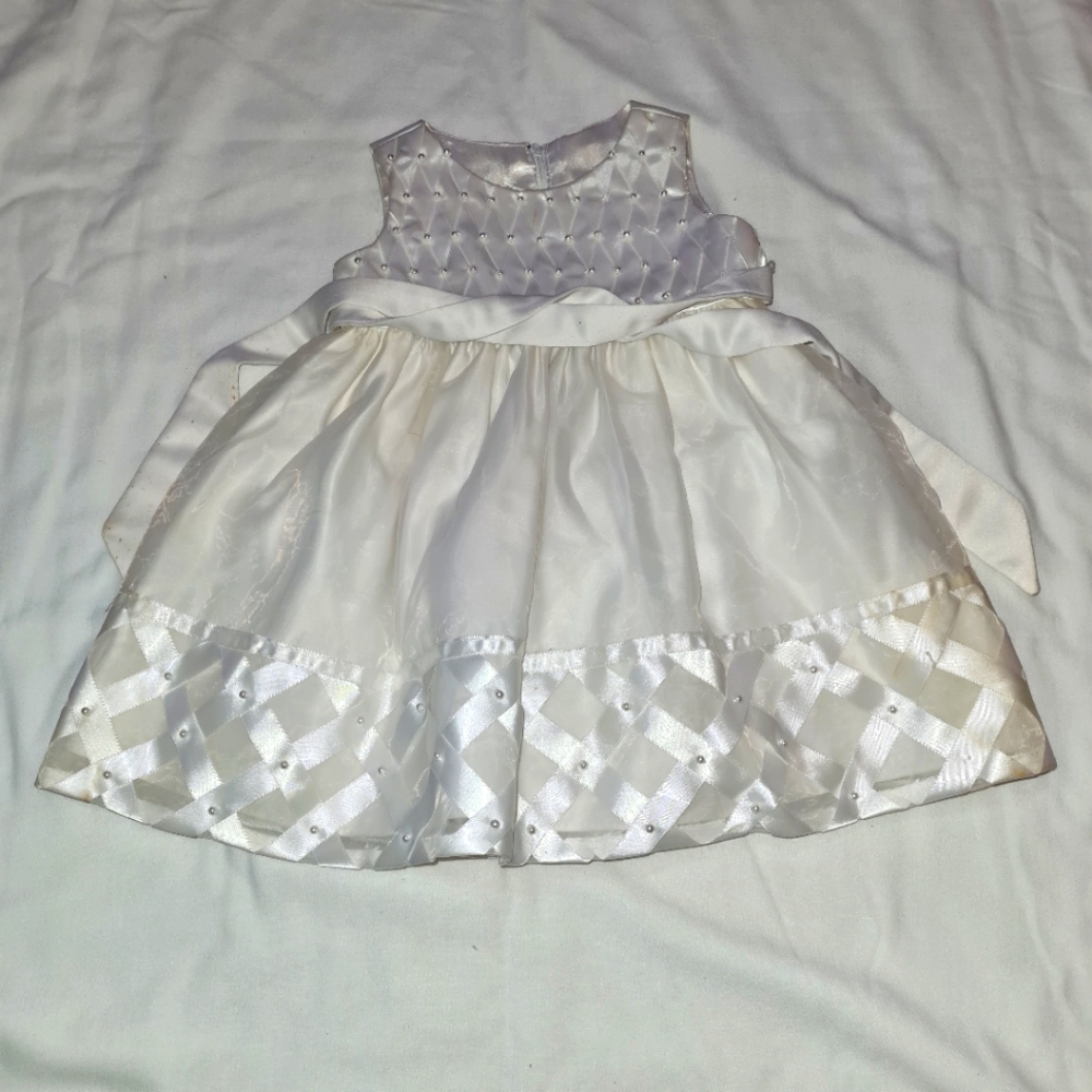 Beautiful white 18m dress by Cinderella